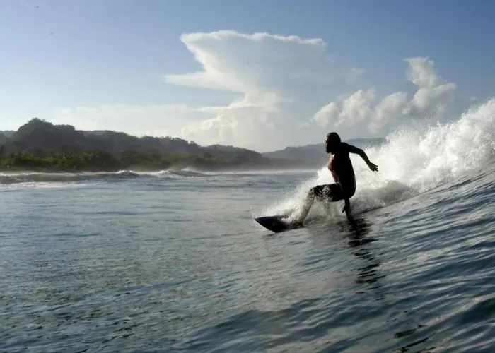 Сasa de vacaciones 150 Ft To & Surf - 3 Bedroom House & Pool