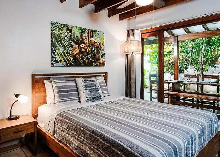 150 Ft To & Surf - 3 Bedroom House & Pool *