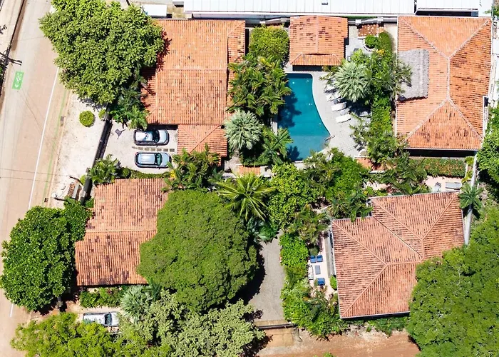 150 Ft To & Surf - 3 Bedroom House & Pool Сasa de vacaciones