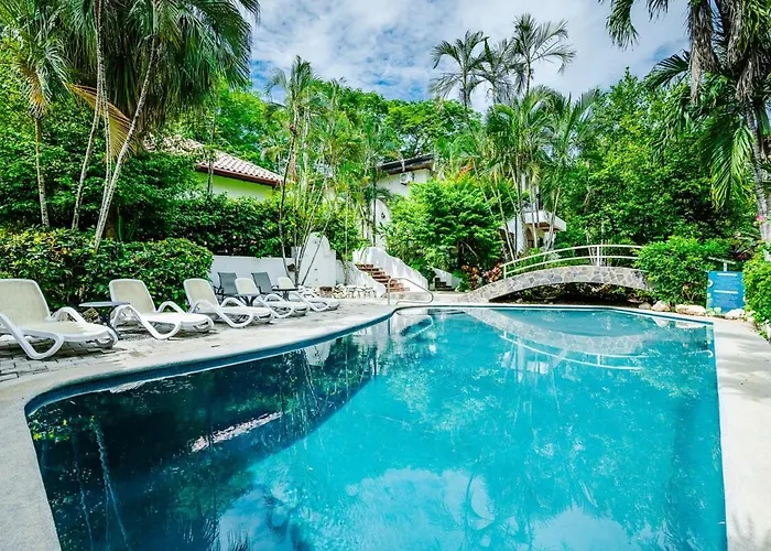 150 Ft To & Surf - 3 Bedroom House & Pool