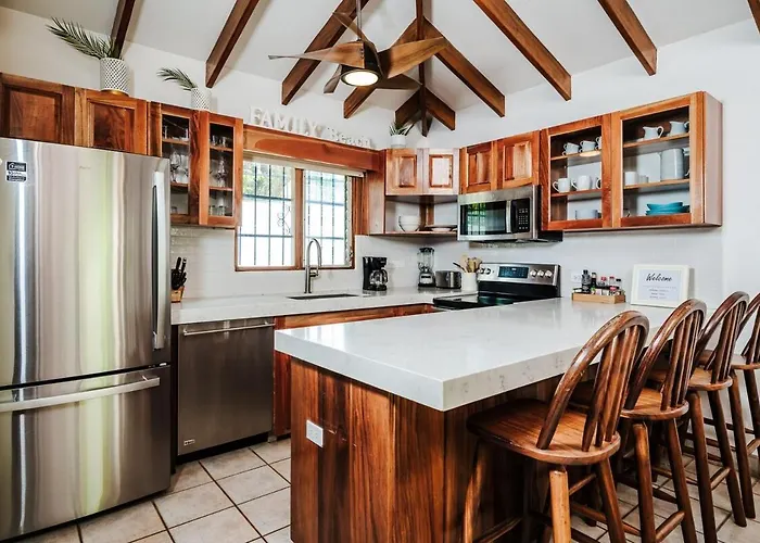 150 Ft To & Surf - 3 Bedroom House & Pool * Tamarindo