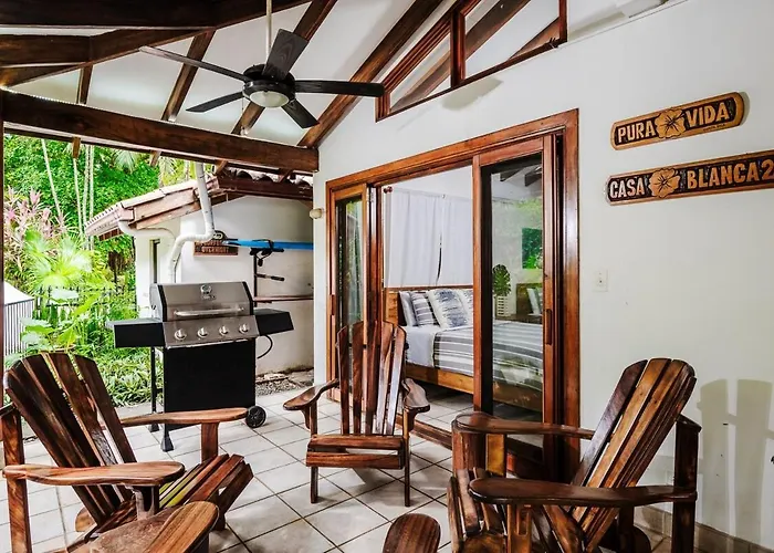 Сasa de vacaciones 150 Ft To & Surf - 3 Bedroom House & Pool