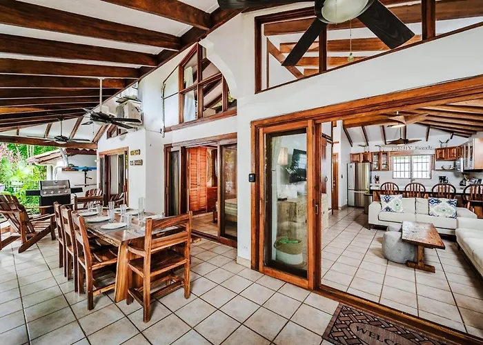 150 Ft To & Surf - 3 Bedroom House & Pool * Tamarindo